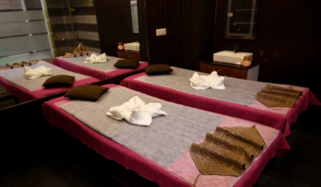 Massage Beds Towel Setup